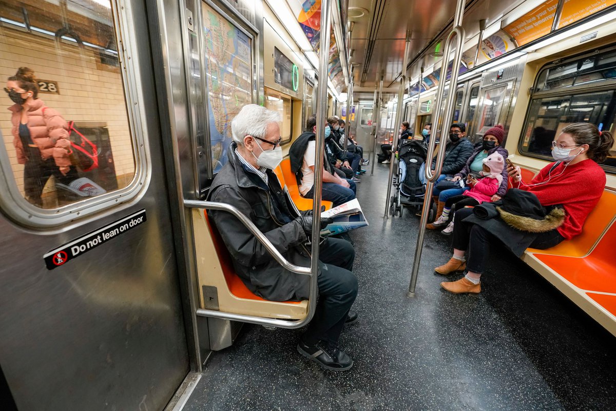 More New Yorkers Ignoring Subway and Bus Mask Mandate as Riders, Experts Debate Value